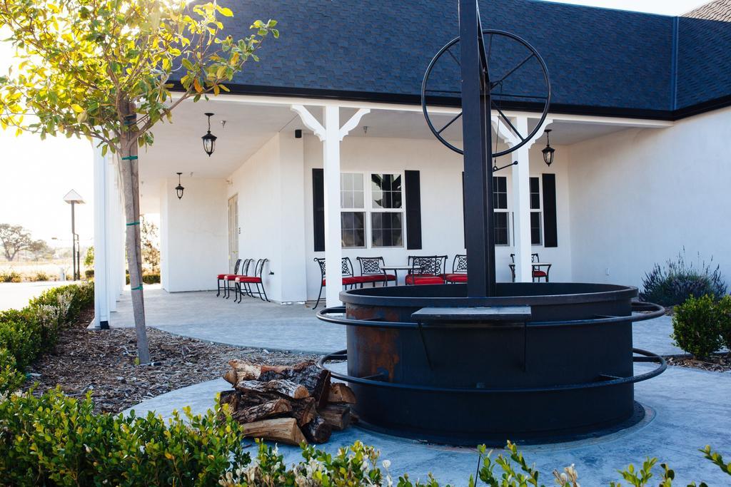 Vines Rv Resort Paso Robles Eksteriør billede