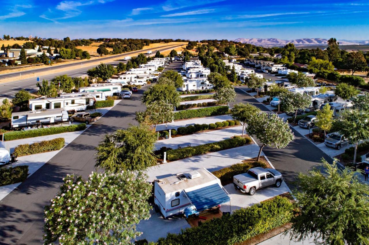 Vines Rv Resort Paso Robles Eksteriør billede
